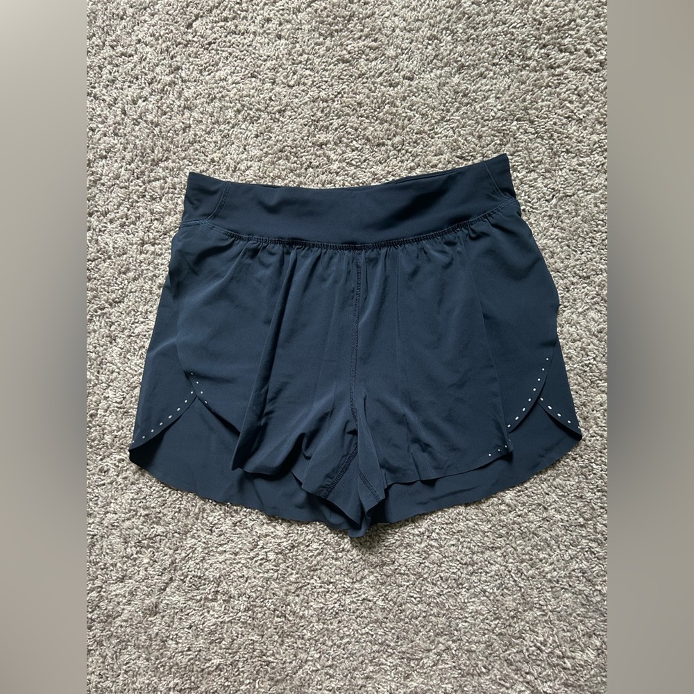 Lululemon Fast and Free High-Rise Classic Fit Short 3” in True Navy